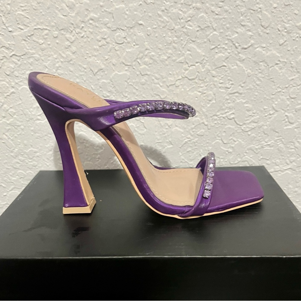 NEW Kayleen by Los Angeles Purple Heels